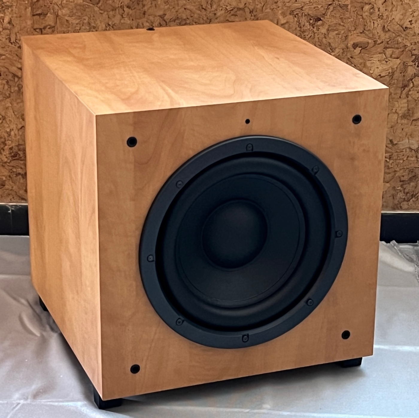 Jamo E7SUB Light Apple - Aktiv-Subwoofer- N3 - ohne Gitter
