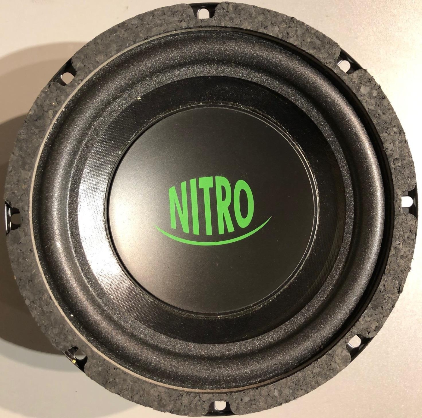 Nitro B08X 8 Zoll Subwooferchassis mit 300 Watt auf 4 Ohm UVP war 149-EUR